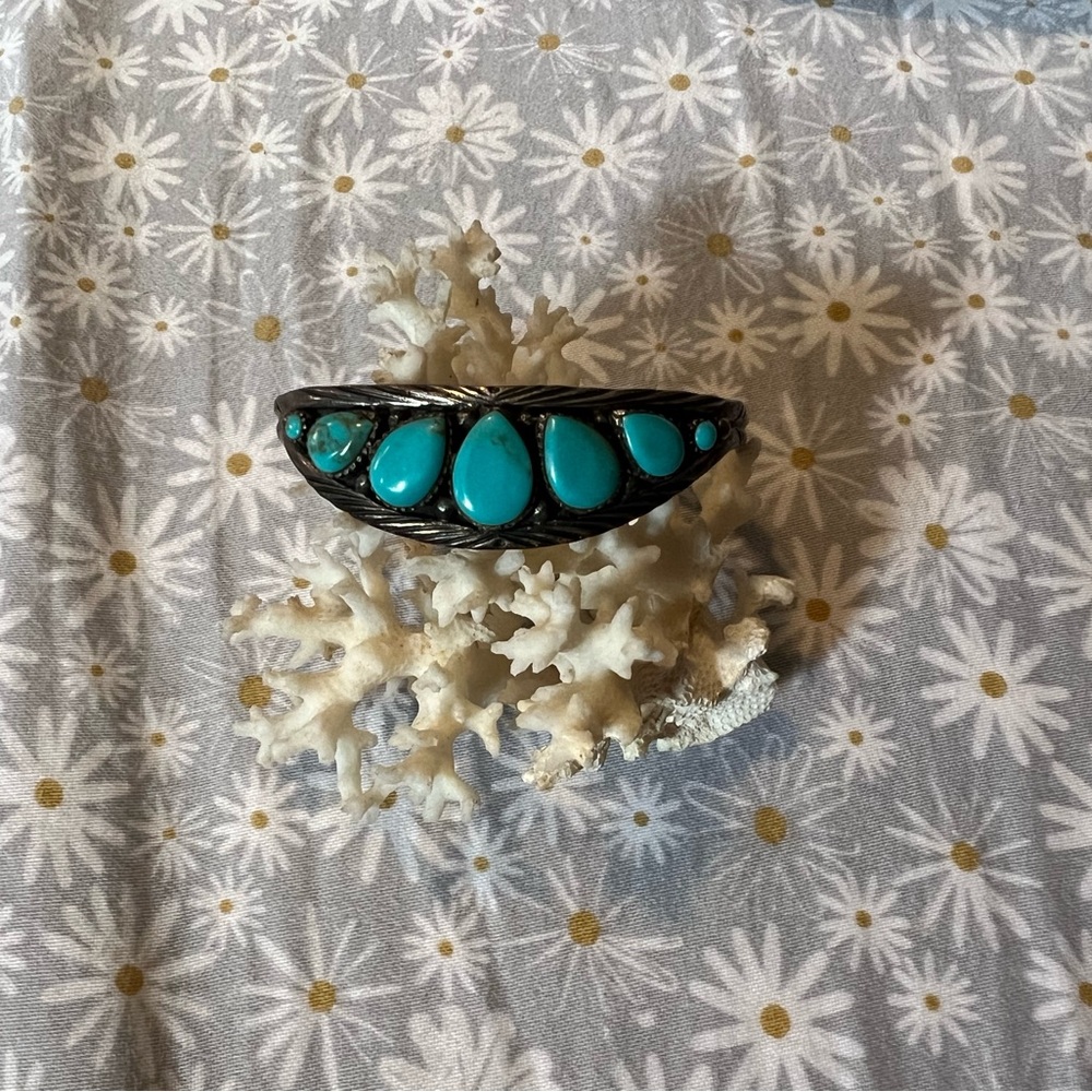 vintage sterling silver turquoise teardrop cuff bracelet